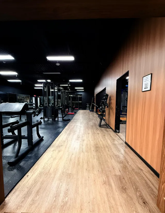 Gym floor entrance with wood flooring