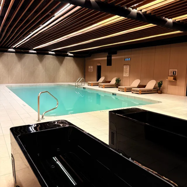 Pool and plunge tub side by side